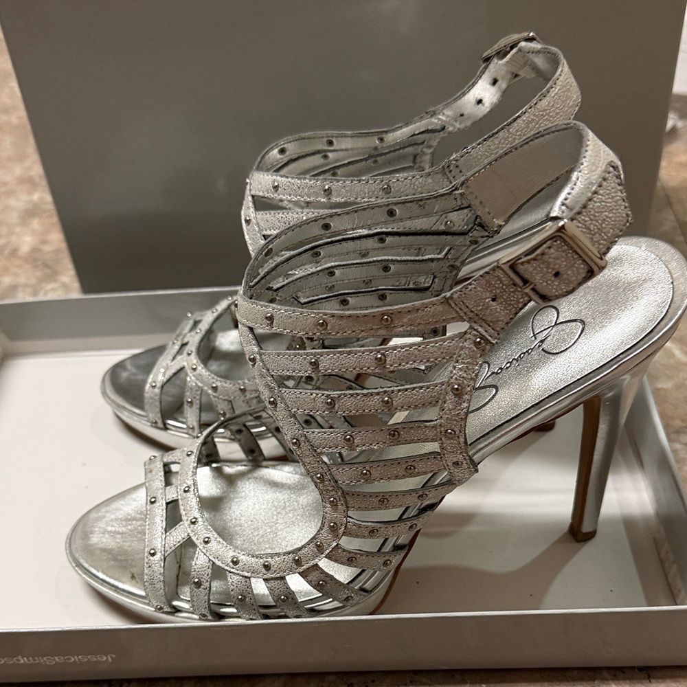 JESSICA SIMPSON Silver Rock Strappy Studded High-Heel Sandals Size 9 - Picture 4 of 12